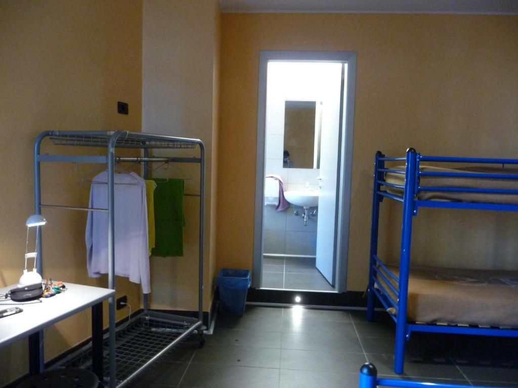 Ostello Aig Piero Rotta Mediolan Pokój zdjęcie